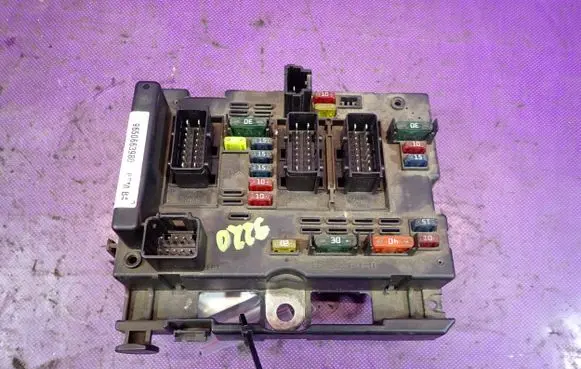 Peugeot 307 CC Fuse box set 9650663980