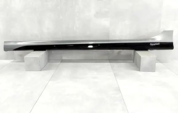 Foot area side trim