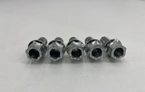 Nuts/bolts