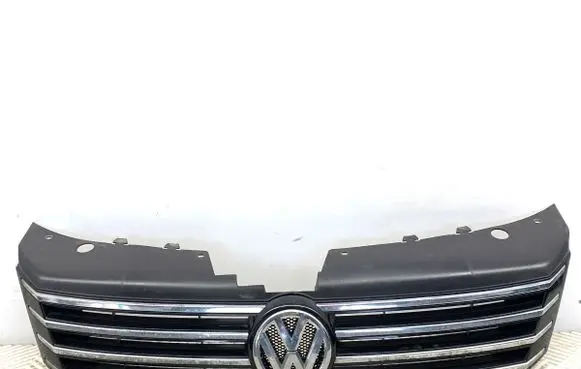 Volkswagen PASSAT B7 Front grill