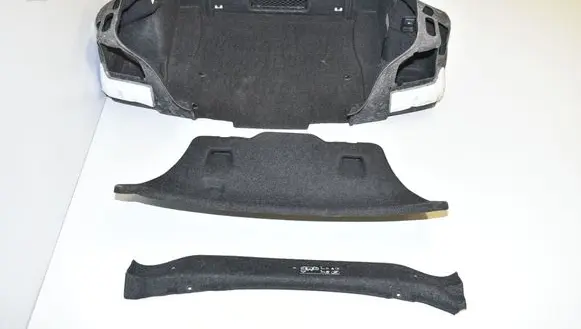 BMW 1 E82 E88 Tailgate/boot cover trim set 9138557 6960417