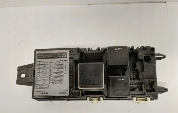 Volvo S40, V40 Fuse module 30889989