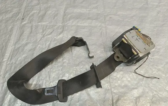Audi A8 S8 D3 4E Rear seatbelt 4E0857805B