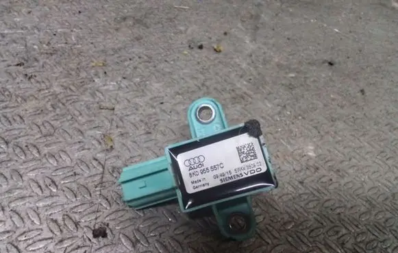 Audi A4 S4 B8 8K Airbag deployment crash/impact sensor 8K0955557C