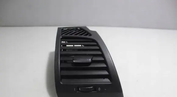 BMW 1 E81 E87 Dashboard side air vent grill/cover trim