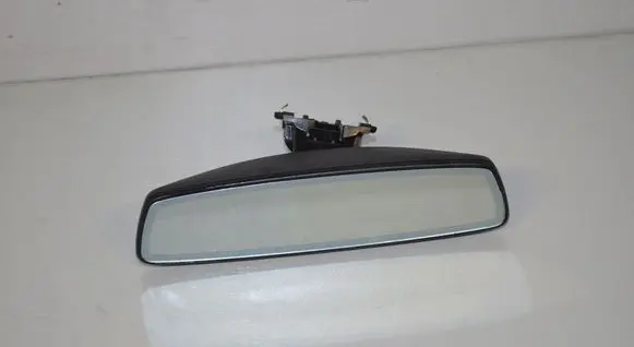 Rear view mirror (interior)