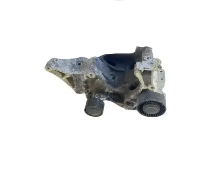 BMW 5 E60 E61 A/C compressor mount bracket 13922010