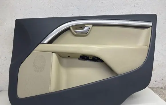 Volvo V70 Front door card panel trim 39883499