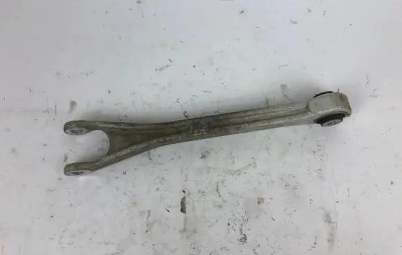 Maserati Levante Rear upper control arm/wishbone 670002808