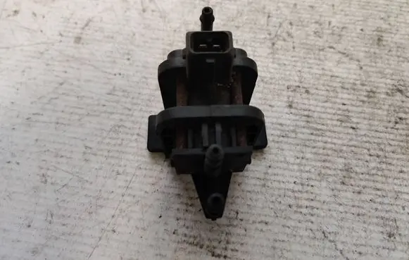 Mercedes-Benz Sprinter W901 W902 W903 W904 Turbo solenoid valve 4715396 4534375