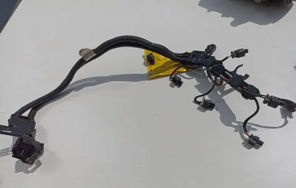 BMW 4 F36 Gran coupe Fuel injector wires 8636065 8636064