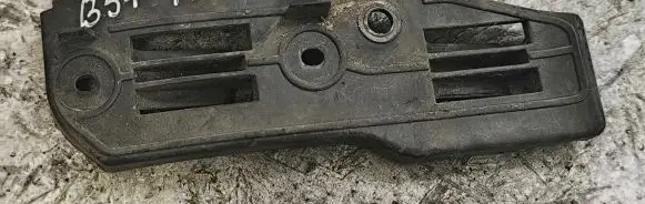 Volkswagen PASSAT B5.5 Front bumper mounting bracket 3B0807183E