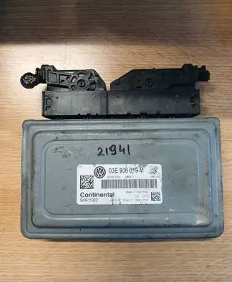 Volkswagen Polo Engine control unit/module 03E906019M 5WA11002