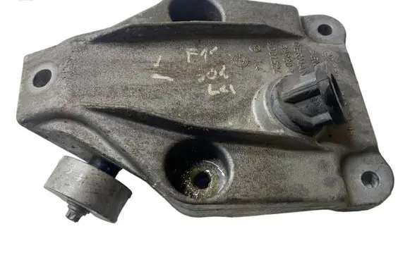 BMW 5 F10 F11 Engine mounting bracket 6777623 22116777623