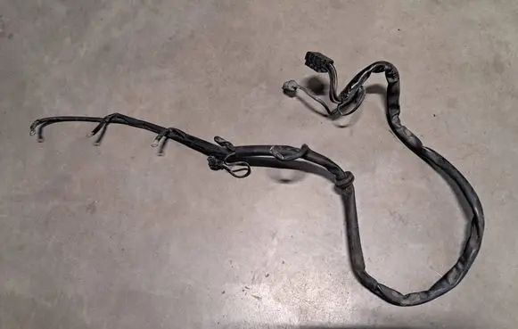 Mercedes-Benz W123 Engine installation wiring loom 1235406108