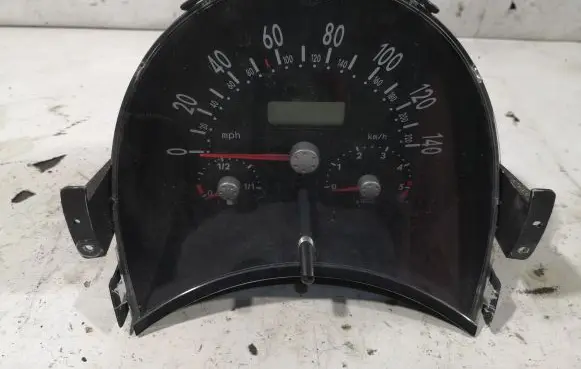 Volkswagen New Beetle Speedometer (instrument cluster) 1C0919950B