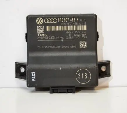 Audi A4 S4 B8 8K Gateway control module 8R0907468R
