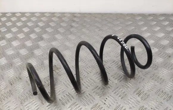 Volkswagen Golf VI Front coil spring