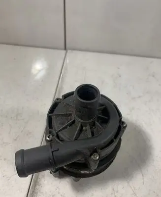 Skoda Octavia Mk2 (1Z) Electric auxiliary coolant/water pump 04L965567A