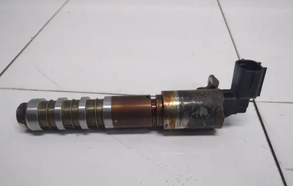 Cadillac BLS Valve oil control 12588943