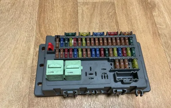 Mini One - Cooper R50 - 53 Fuse module 518030317 170435100701