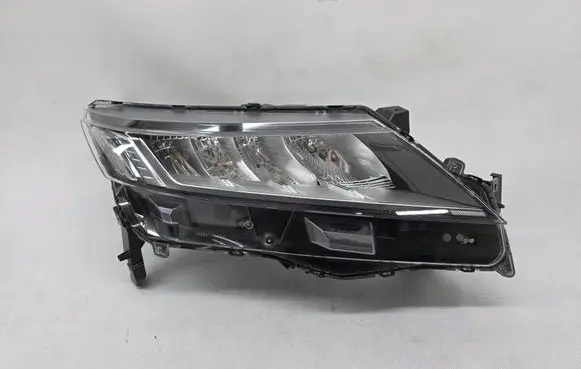 Mitsubishi ASX Headlight/headlamp 8301D482 SP8301D482