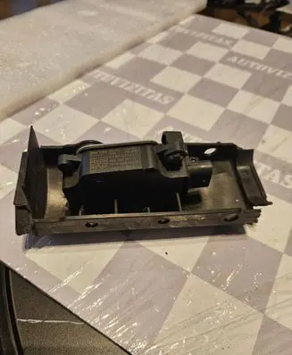 Porsche Macan (95B) Radiator active air flap actuator 95B965501H 16221210667 131488800036