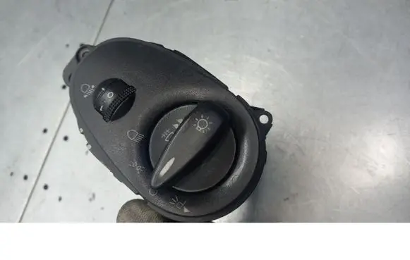 Ford Focus C-MAX Other switches/knobs/shifts 2M5T13A024EA