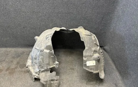 Jeep Grand Cherokee WL Front wheel arch liner splash guards P68376701AD 107042K103 13399B