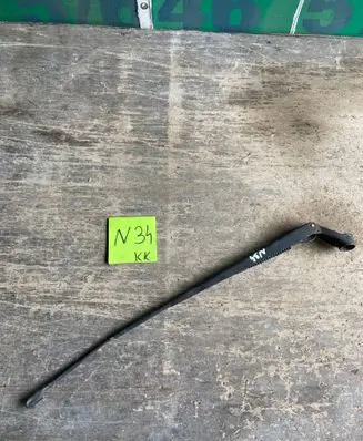 Toyota Yaris Front wiper blade arm