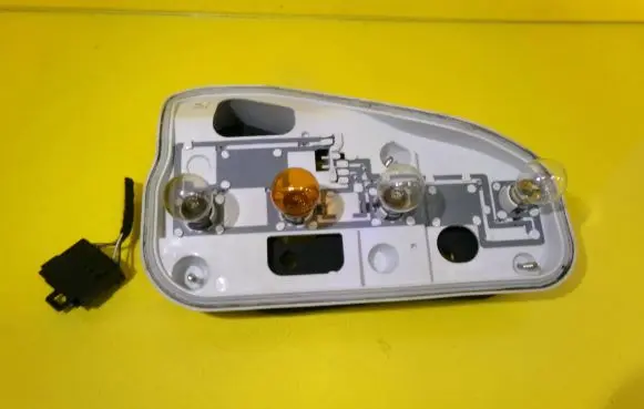 Opel Astra H Tail light bulb cover holder 417042R ZB417046