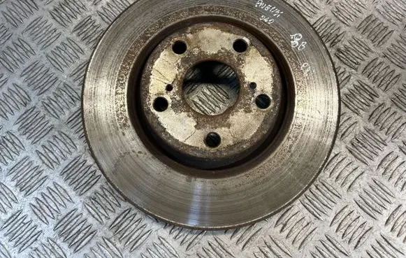 Toyota Avensis T270 Front brake disc