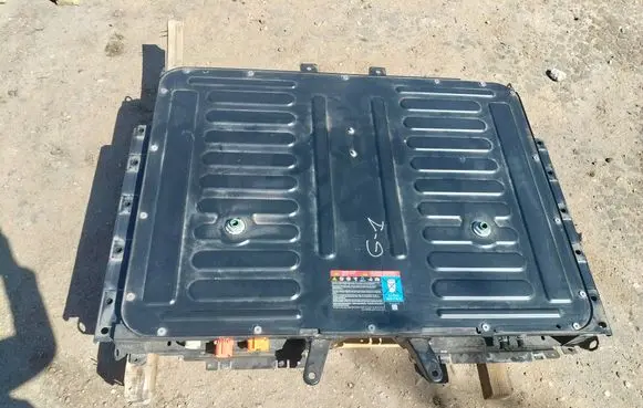 Ford Kuga III Hybrid / electric car battery LX6810B759MJ