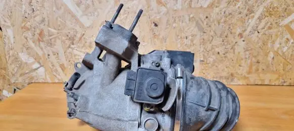 Audi A8 S8 D2 4D Throttle valve 077133115g