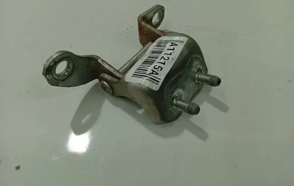 Toyota Corolla E120 E130 Front door upper hinge 