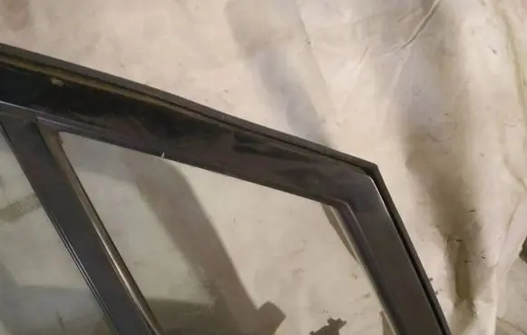 Mazda 5 Front door vent window glass four-door 