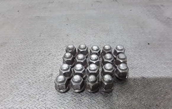 Hyundai i30 Nuts/bolts 