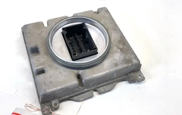 Audi A4 S4 B9 8W Voltage converter/converter module 7PP941572AB