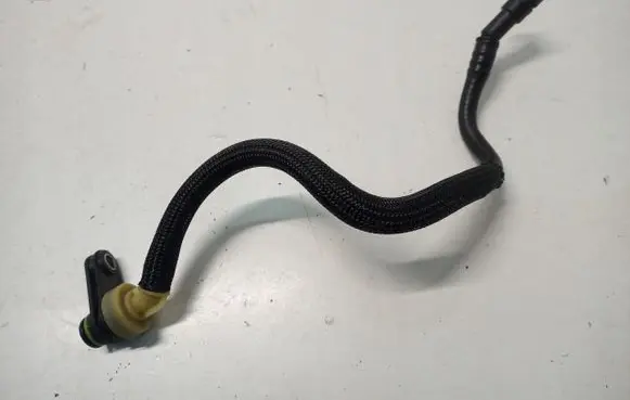 Renault Captur Breather hose/pipe 17037299427