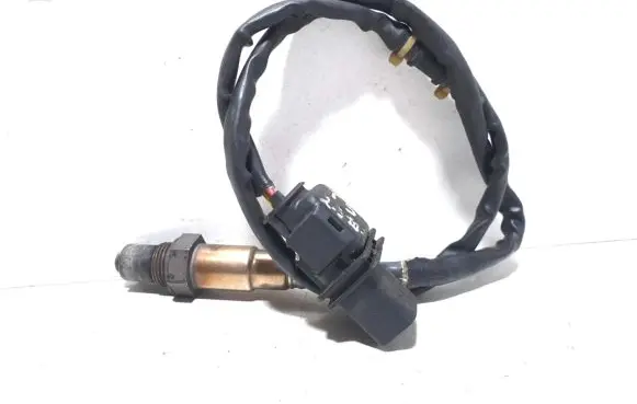 Volkswagen Transporter - Caravelle T5 Lambda probe sensor 028100405