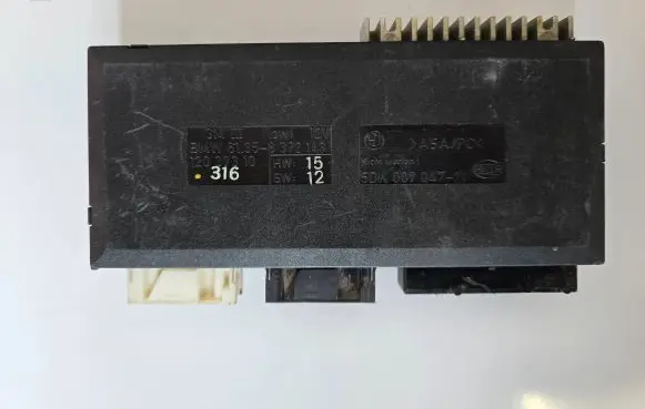 BMW 5 E39 Comfort/convenience module 6135837214 12037310