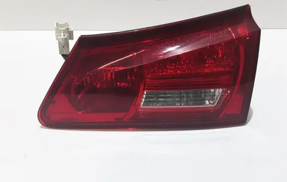 Lexus IS 220D-250-350 Tailgate rear/tail lights