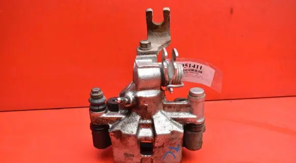 Mazda Premacy Rear brake caliper B190058L