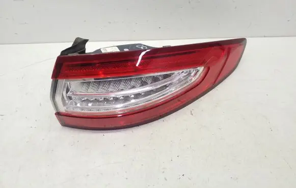 Ford Fusion II Rear/tail lights DS7313404AK