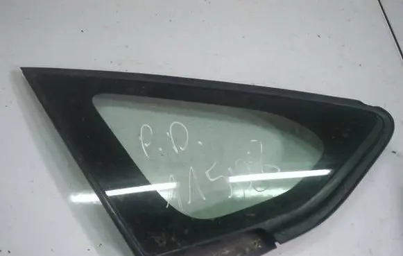 Toyota Auris 150 Front triangle window/glass AS2