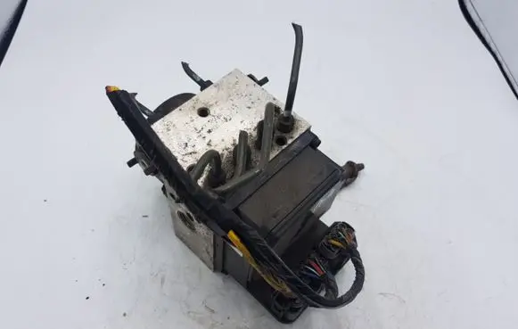 Nissan X-Trail T30 ABS Pump 47600AR005
