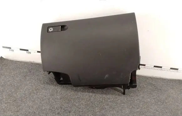 Mercedes-Benz C W204 Glove box A2046802691
