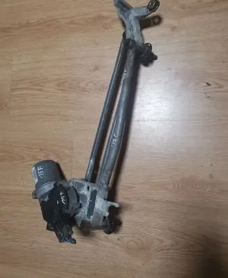 Honda Civic Front wiper linkage and motor 404564