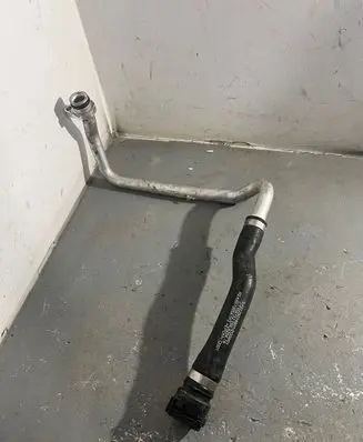 Mercedes-Benz S C217 Engine coolant pipe/hose A2225014801