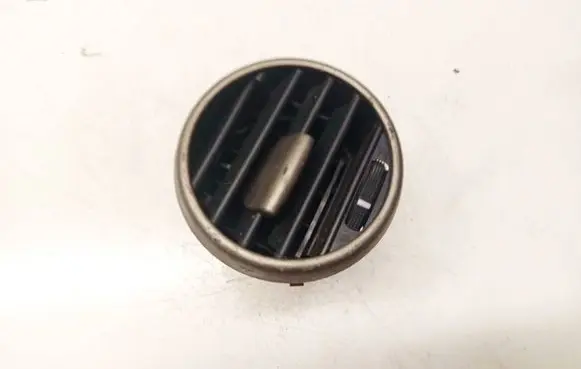 Seat Altea Dash center air vent grill 5P0819203